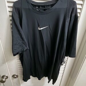 Nike Black AeroAdapt XXL Shirt